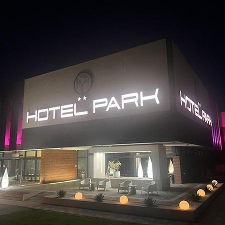 Hotel Park Opoczno Exterior photo